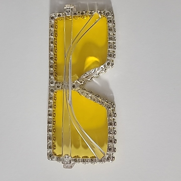 Yellow oversized rhinestone sunglasses 🕶 - Picture 2 of 2